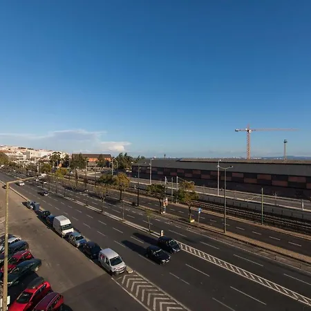 Apartament Lovelystay - Sunny Designer With River Views Lizbona