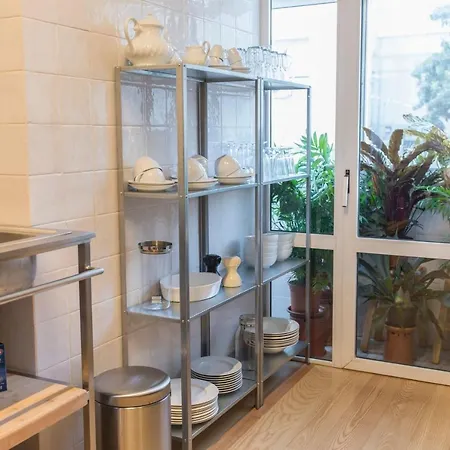 Lovelystay - Sunny Designer With River Views Apartament *