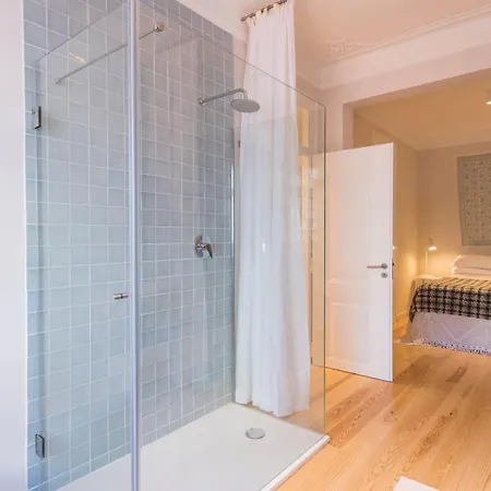 Lovelystay - Sunny Designer With River Views Apartament Lizbona