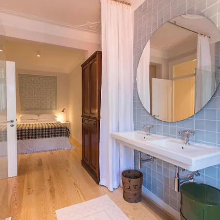 Lovelystay - Sunny Designer With River Views