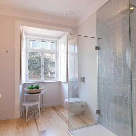 Lovelystay - Sunny Designer With River Views *